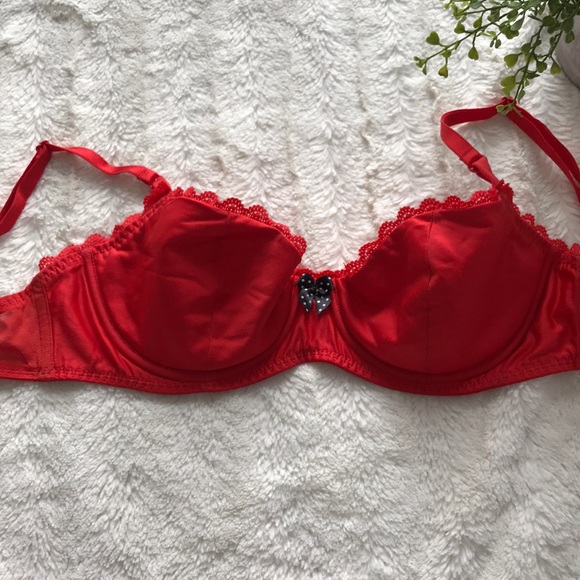 Victoria's Secret Other - 2/$10 Victoria’s Secret Red Bra